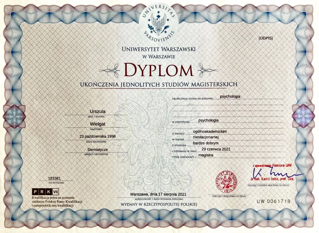 Skan dyplomu magistra psychologii Uniwersytetu Warszawskiego (nr 18361) – mgr Urszula Wielgat. Wynik bardzo dobry.